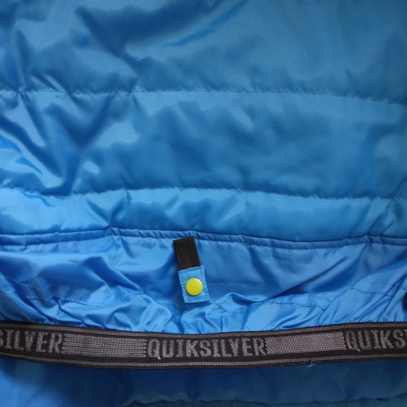 Quicksilver Ski Jacket - Boys or Girls - Excellent Condition! - Picture 6 of 7
